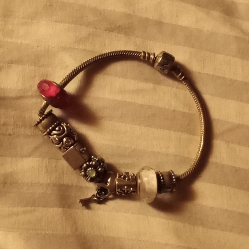 Pandora bracelet and 7 charms